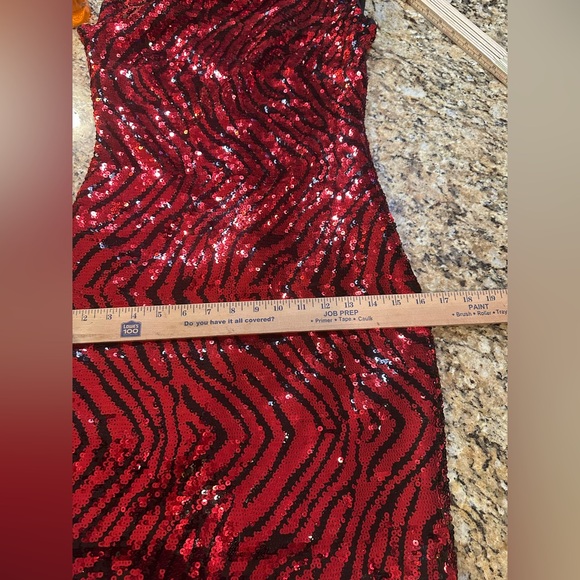 Guess Red black Sequin Zebra Print bodycon Open Back Cap Sleeve Mini Dress sz 2 - Picture 7 of 9